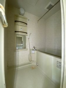 B202 (18)