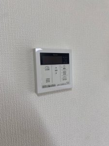 102 (27)