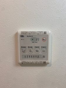 102 (51)