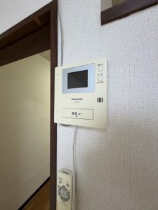 B203 (24)